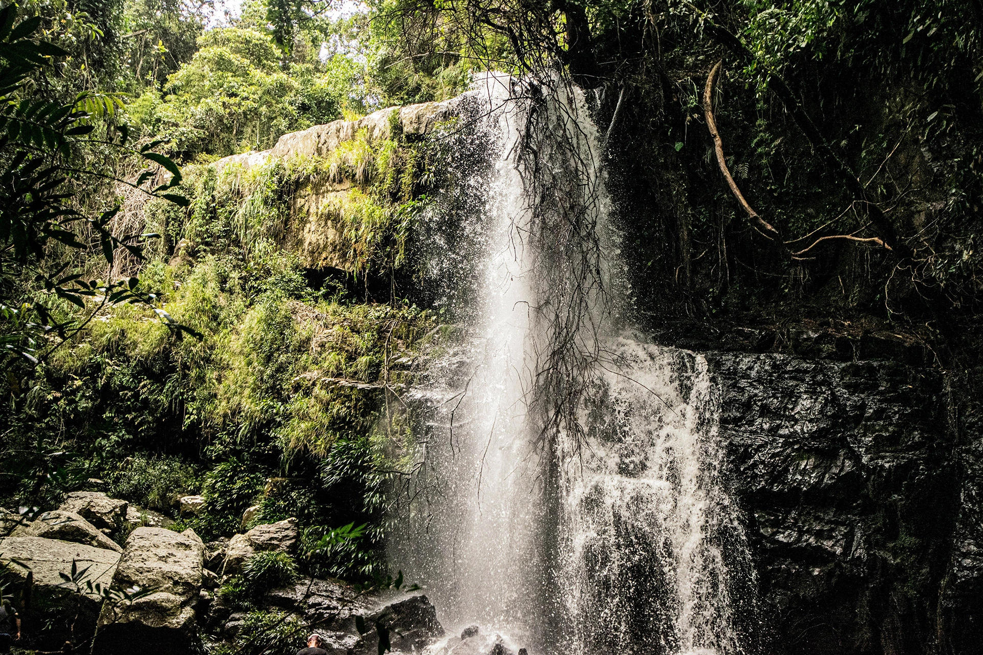 cascada de poca profundidad