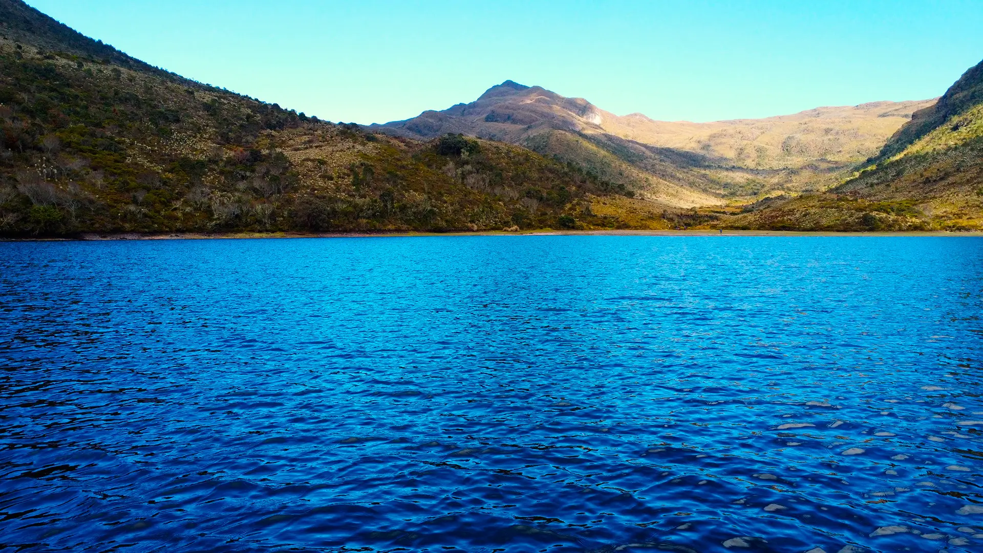 laguna vista desde el aire